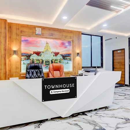 Super Townhouse Ambaji Formerly Hotel Kardhar Inn المظهر الخارجي الصورة