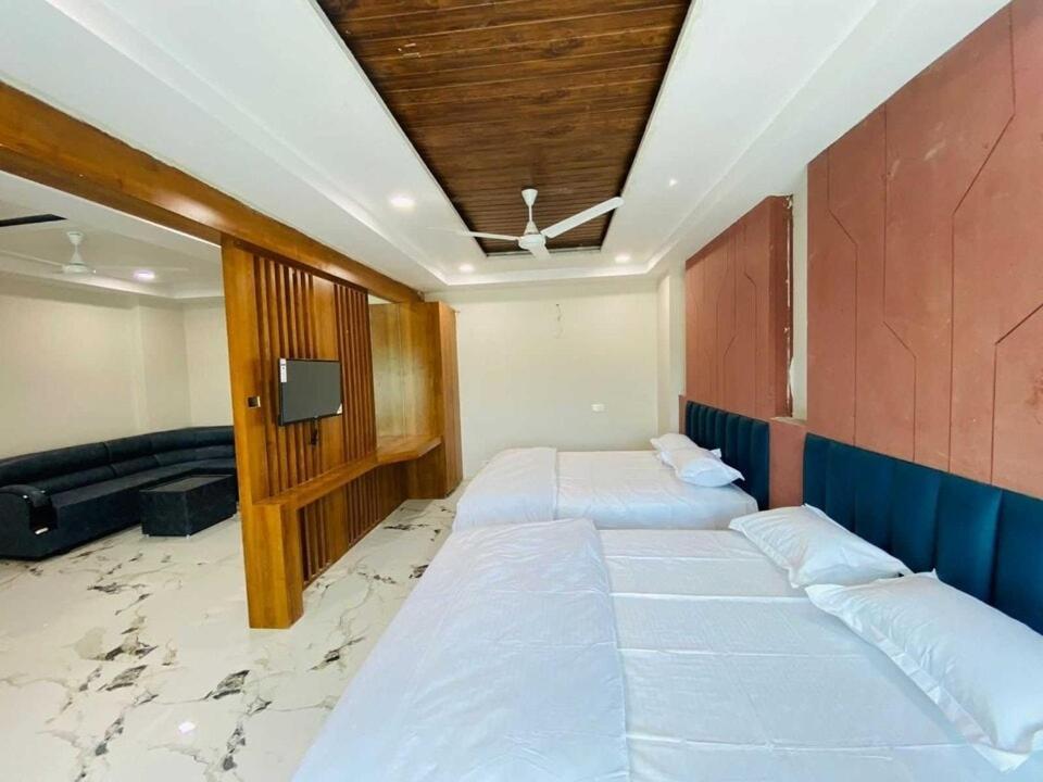 Super Townhouse Ambaji Formerly Hotel Kardhar Inn المظهر الخارجي الصورة
