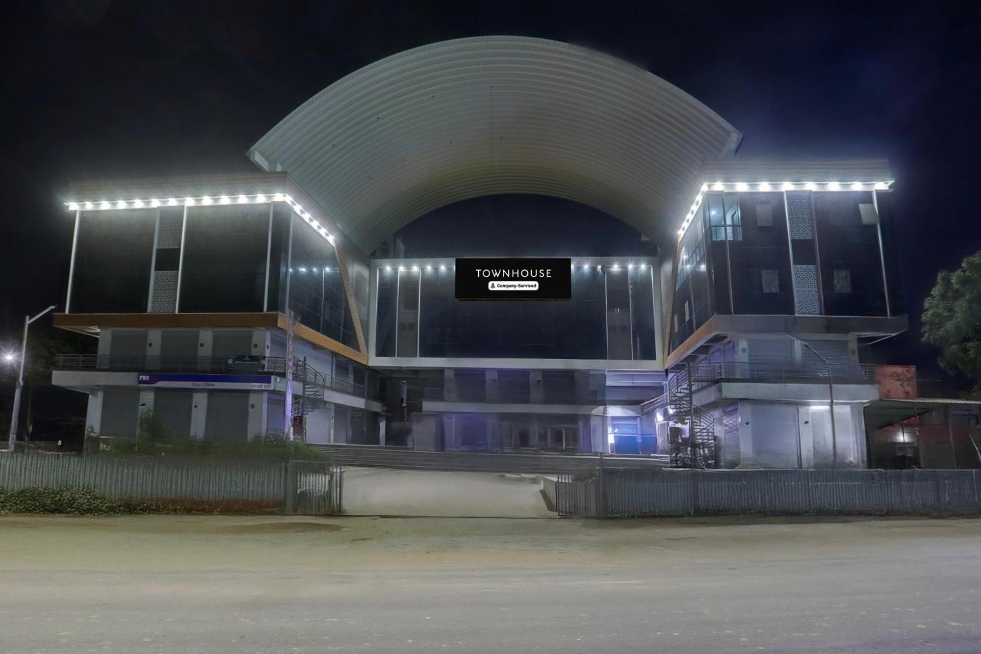 Super Townhouse Ambaji Formerly Hotel Kardhar Inn المظهر الخارجي الصورة