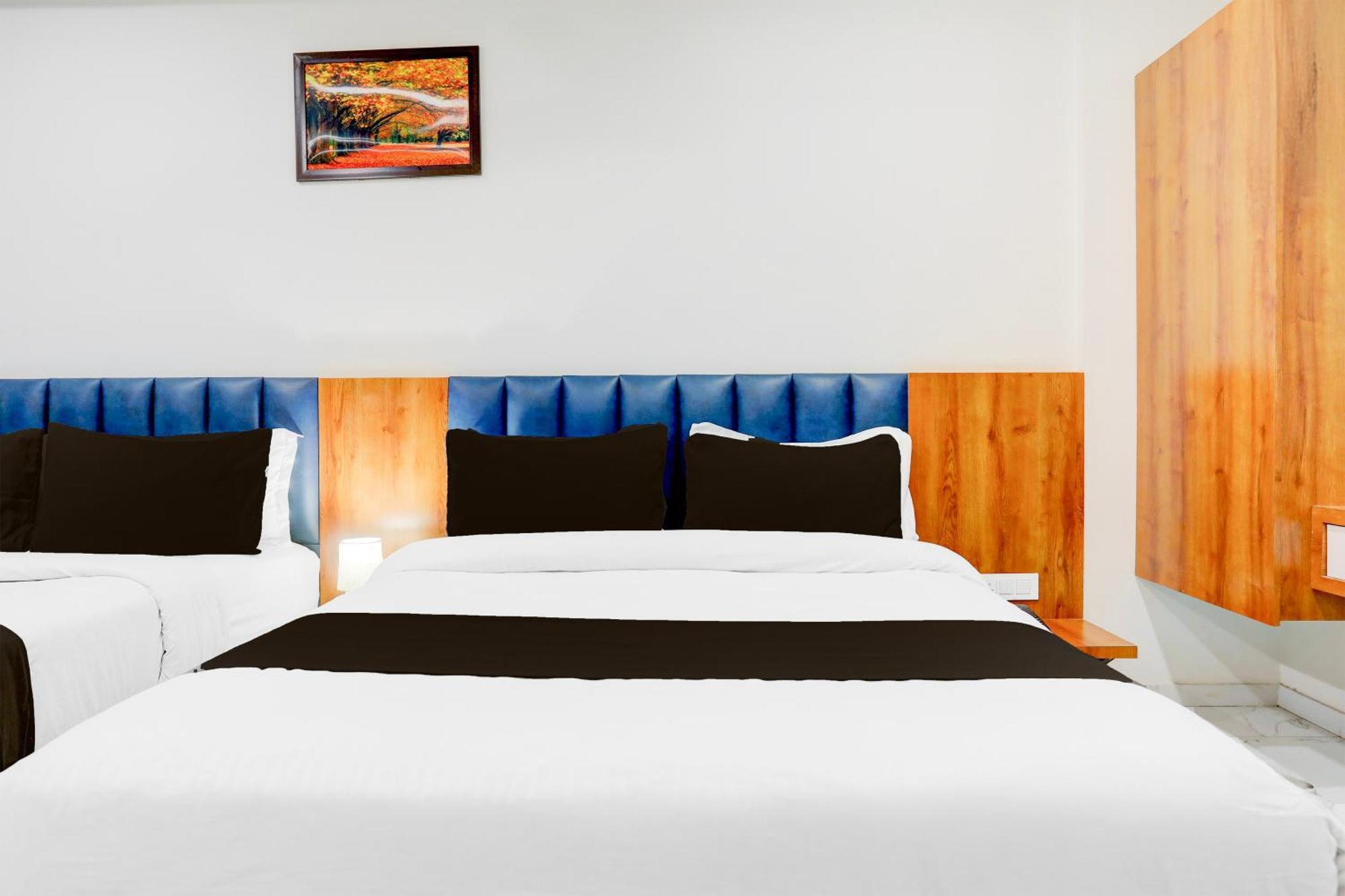 Super Townhouse Ambaji Formerly Hotel Kardhar Inn المظهر الخارجي الصورة